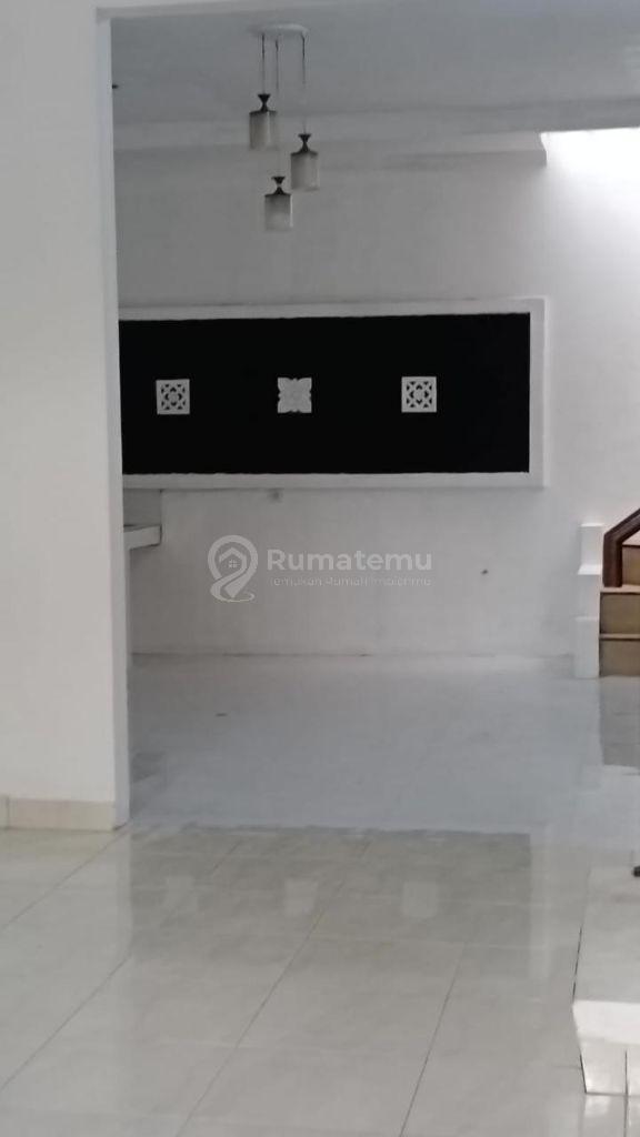 Rumah Cluster Harmoni Luas 105m di Harapan Indah Kota Bekasi