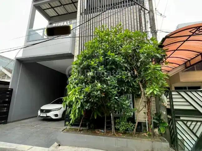 For Sale:  Rumah Cantik 3 LT Komplek Taman Kencana, Cengkareng, Jakarta Barat