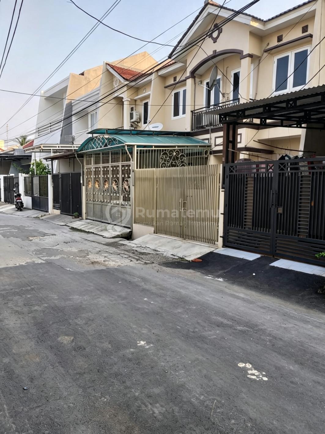 Dijual rumah komplek di Perumahan Duri Kosambi, Cengkareng Dekat perumahan Green Lake City
