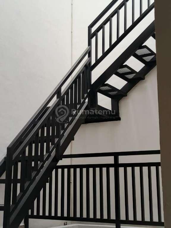 Jual rumah baru renov di Cipedak, Jagakarsa, Jakarta Selatan