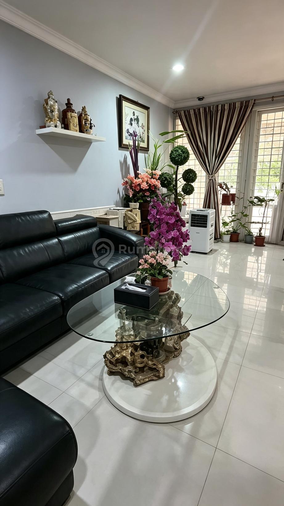 Dijual cepat rumah green court bagus siap huni