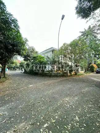 Rumah 2 Lantai Siap Huni Lokasi Strategis 6 Kamar Tidur Giriloka Bsd