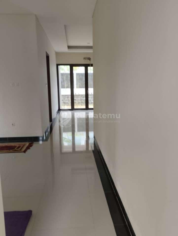 Rumah Siap Huni Cluster Depan Sentul City, Dekat ke Ah Poong
