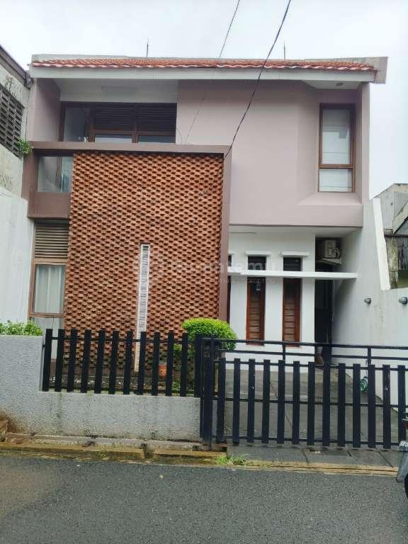 Dijual rumah komplek strategis Unfurnished dekat Pakubuwono di Cipulir