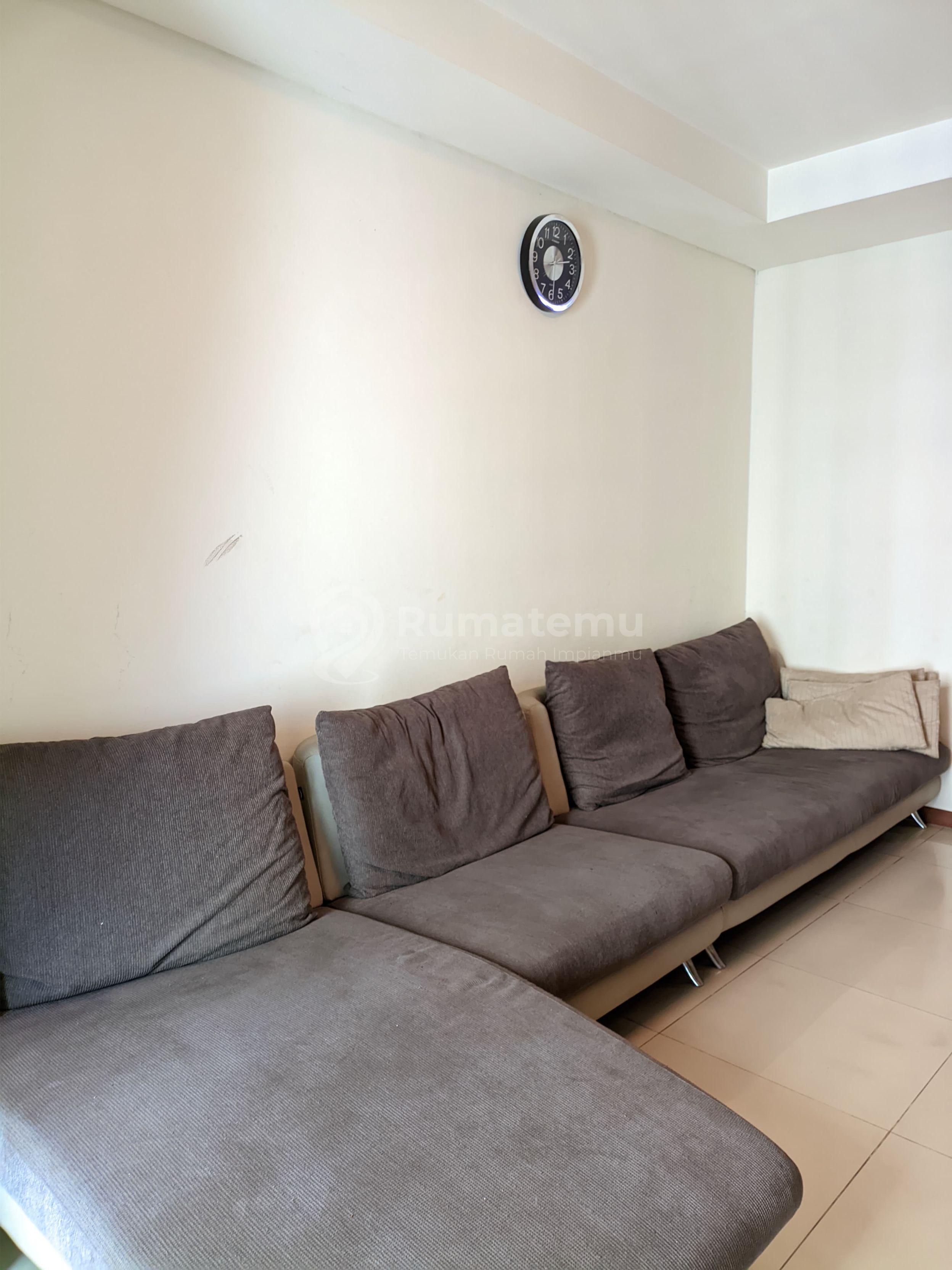 Disewakan 2 BR condominium atas mall baywalk 