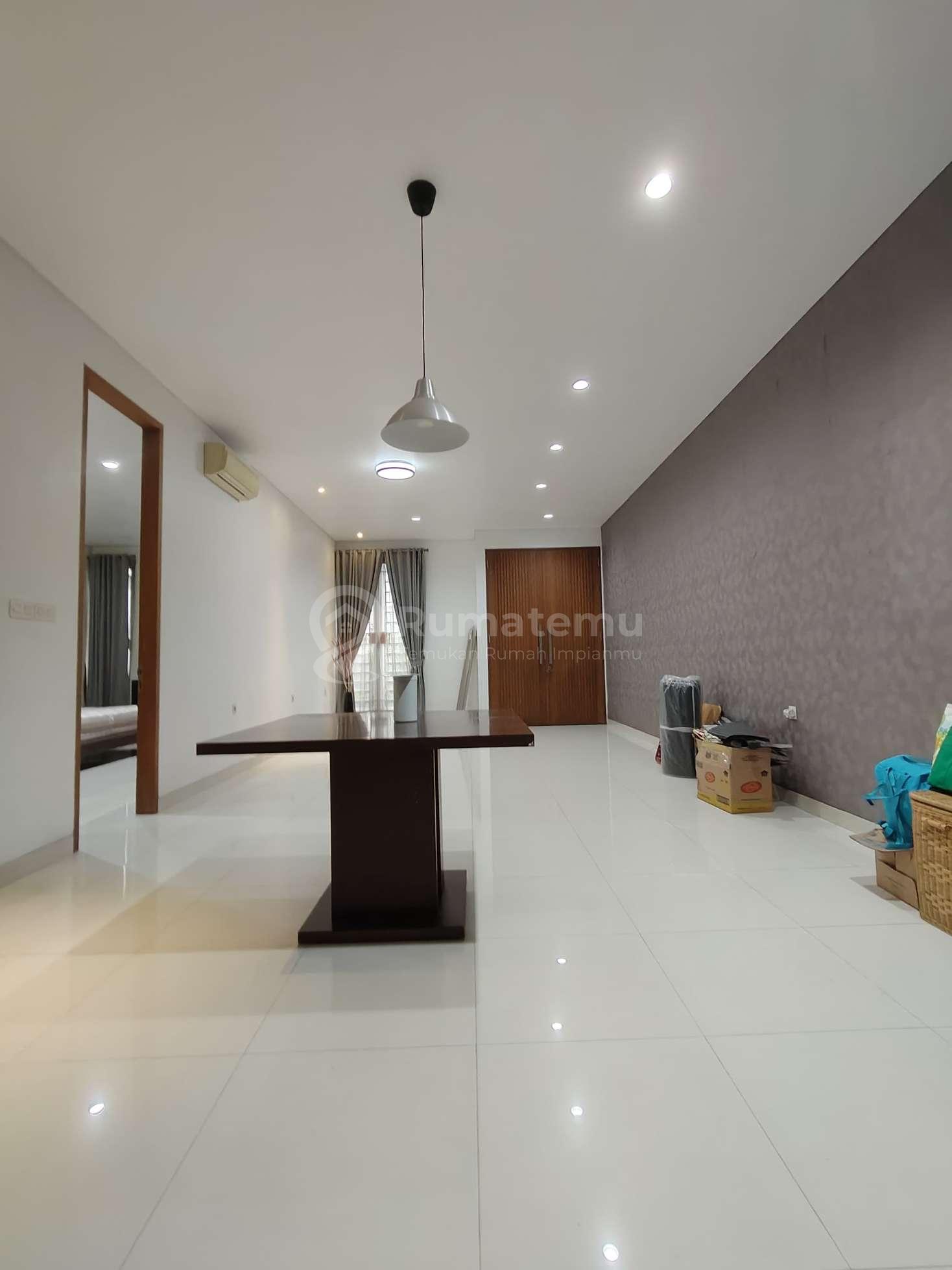 Turun Harga Rumah Dalam Komplek Di Cempaka Jakarta Timur 