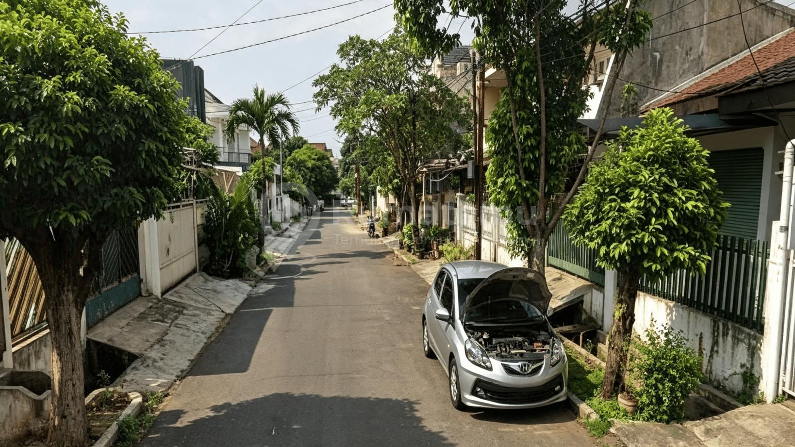 Dijual tanah hunian diatasnya ada rumah tua di Pondok Kelapa, Duren Sawit, Jakarta Timur