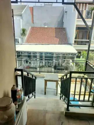 Rumah Bagus 4 Lantai Harga Murah Di Kelapagading