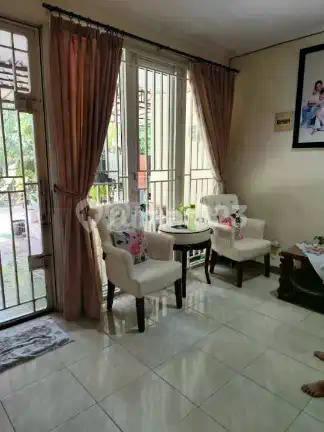 Dijual Rumah Full Bangunan @Green Court, Cengkareng