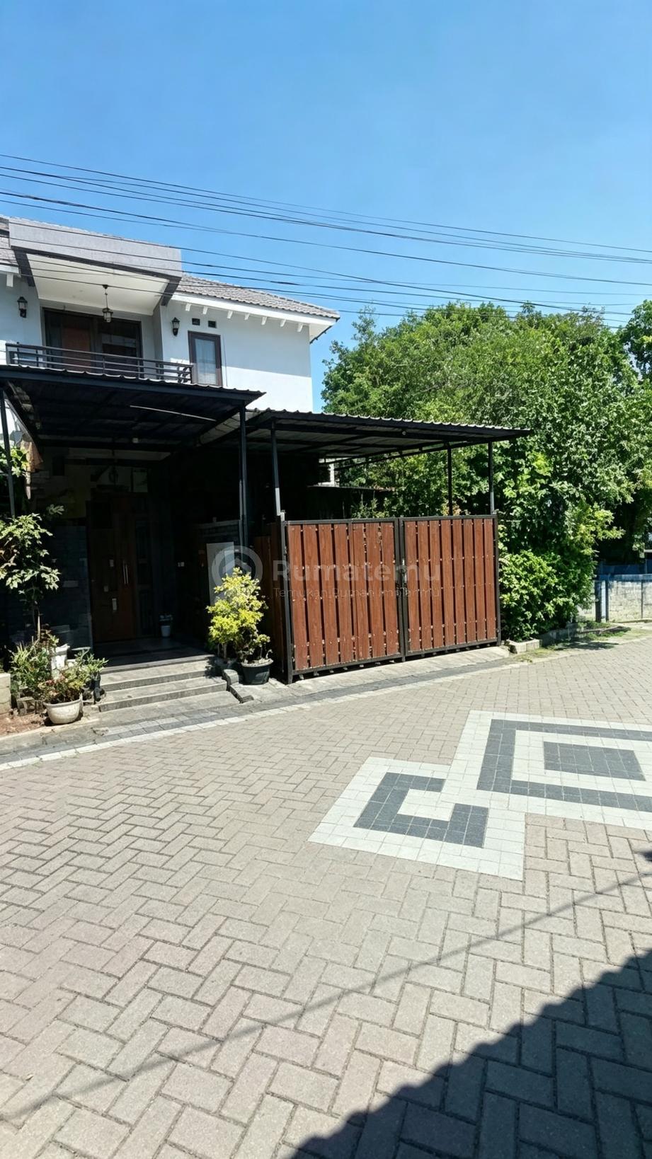 Rumah Bagus Posisi Hook Dalam Komplek Dekat Pintu Tol Sidoarjo
