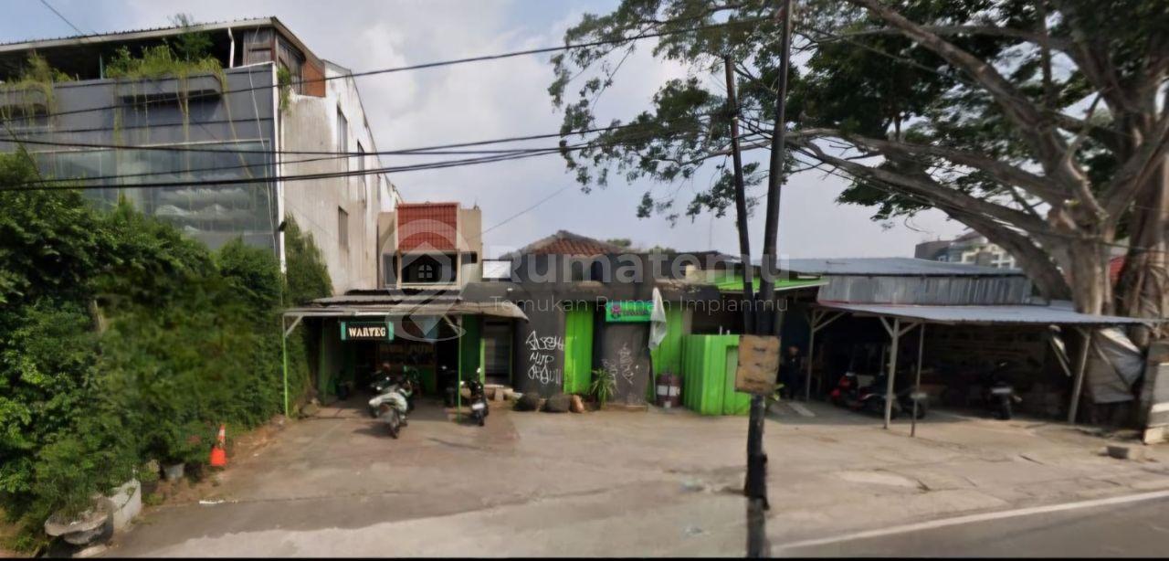 DIJUAL SEBUAH RUMAH TUA DI DAERAH KEBAYORAN BARU