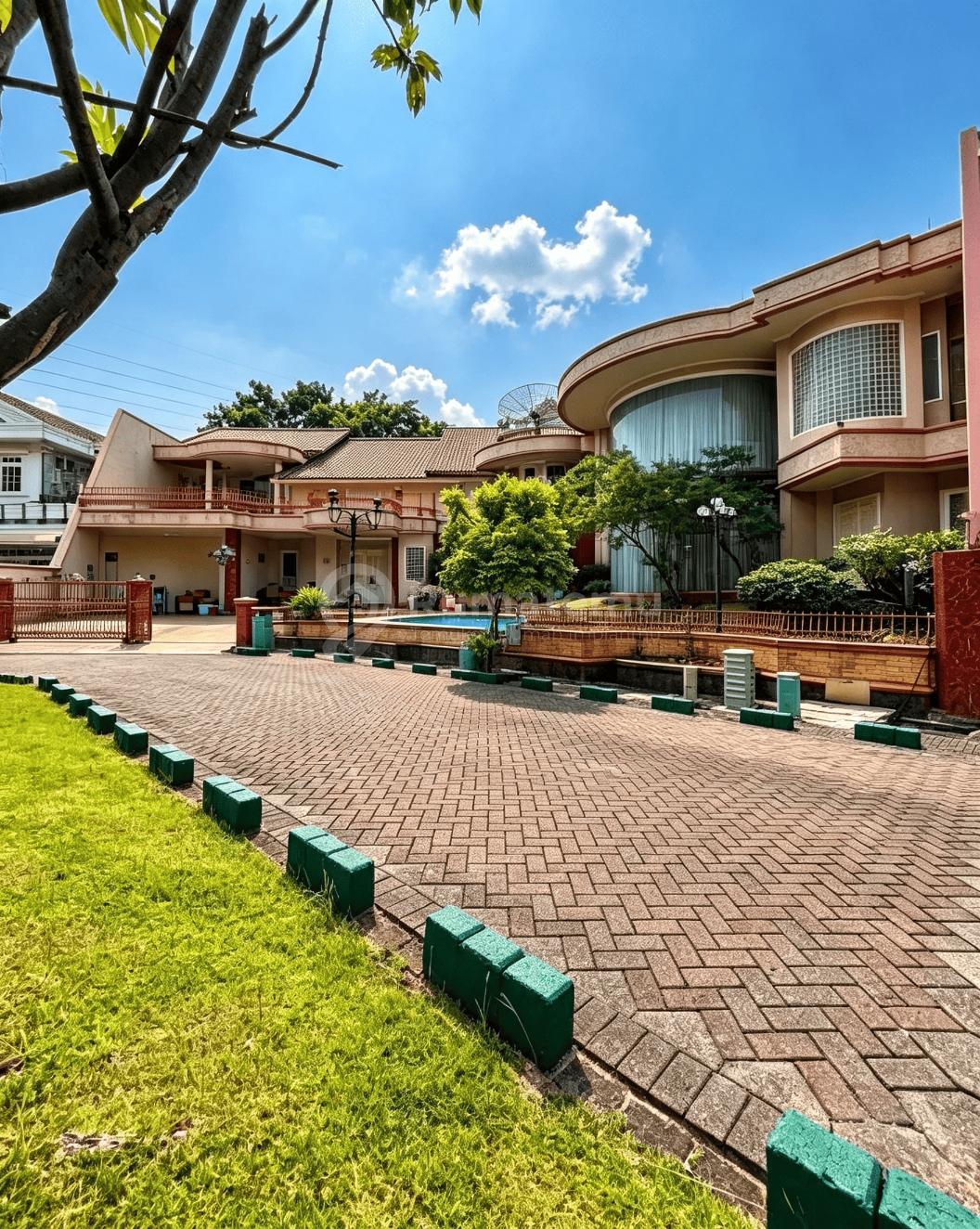 Rumah 2 Lantai di Premium Area Kelapa Gading Bukit Gading Villa + Private Swimming Pool