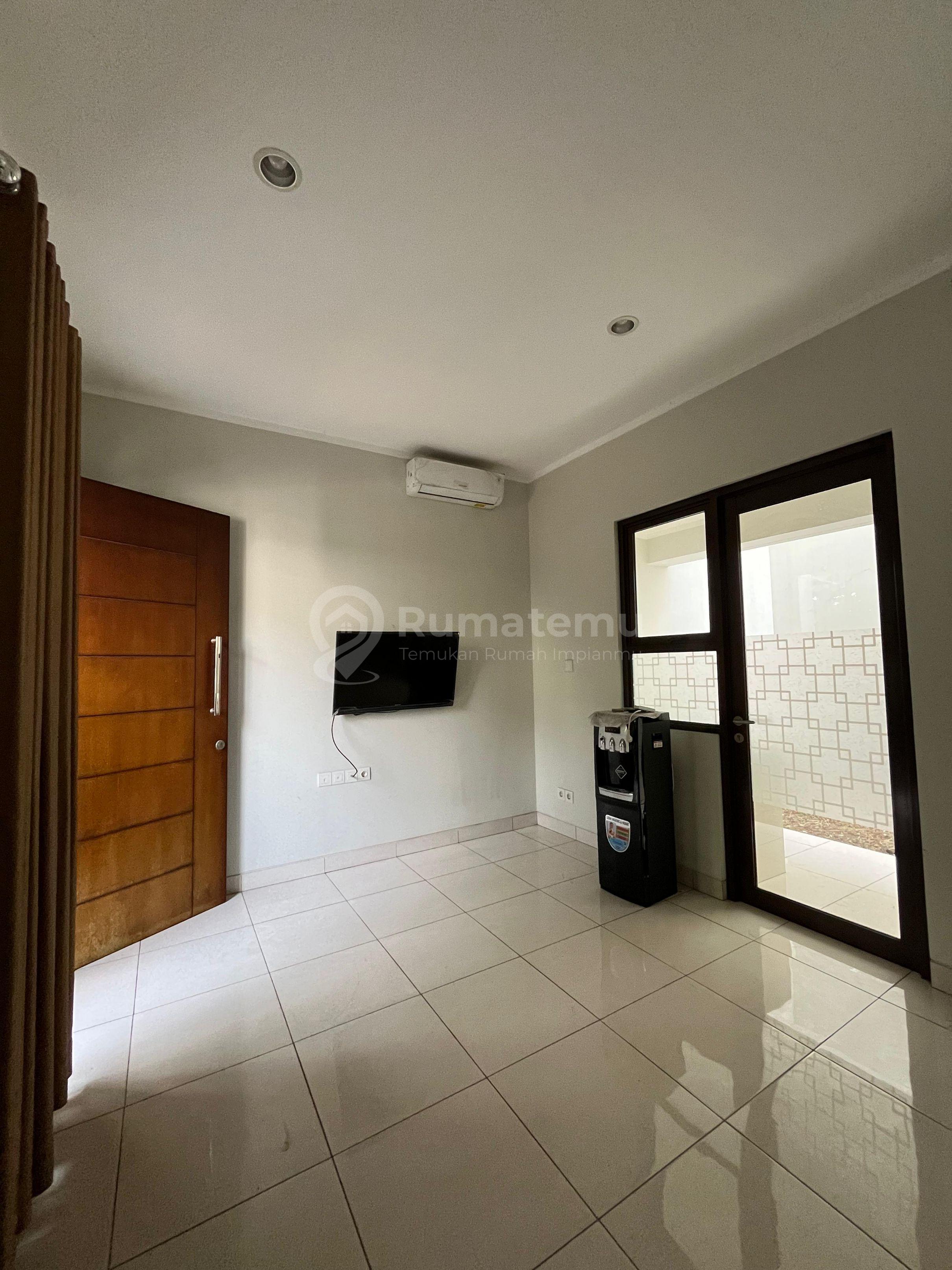 Rumah di Cluster Burgundy Sumarecon Bekasi