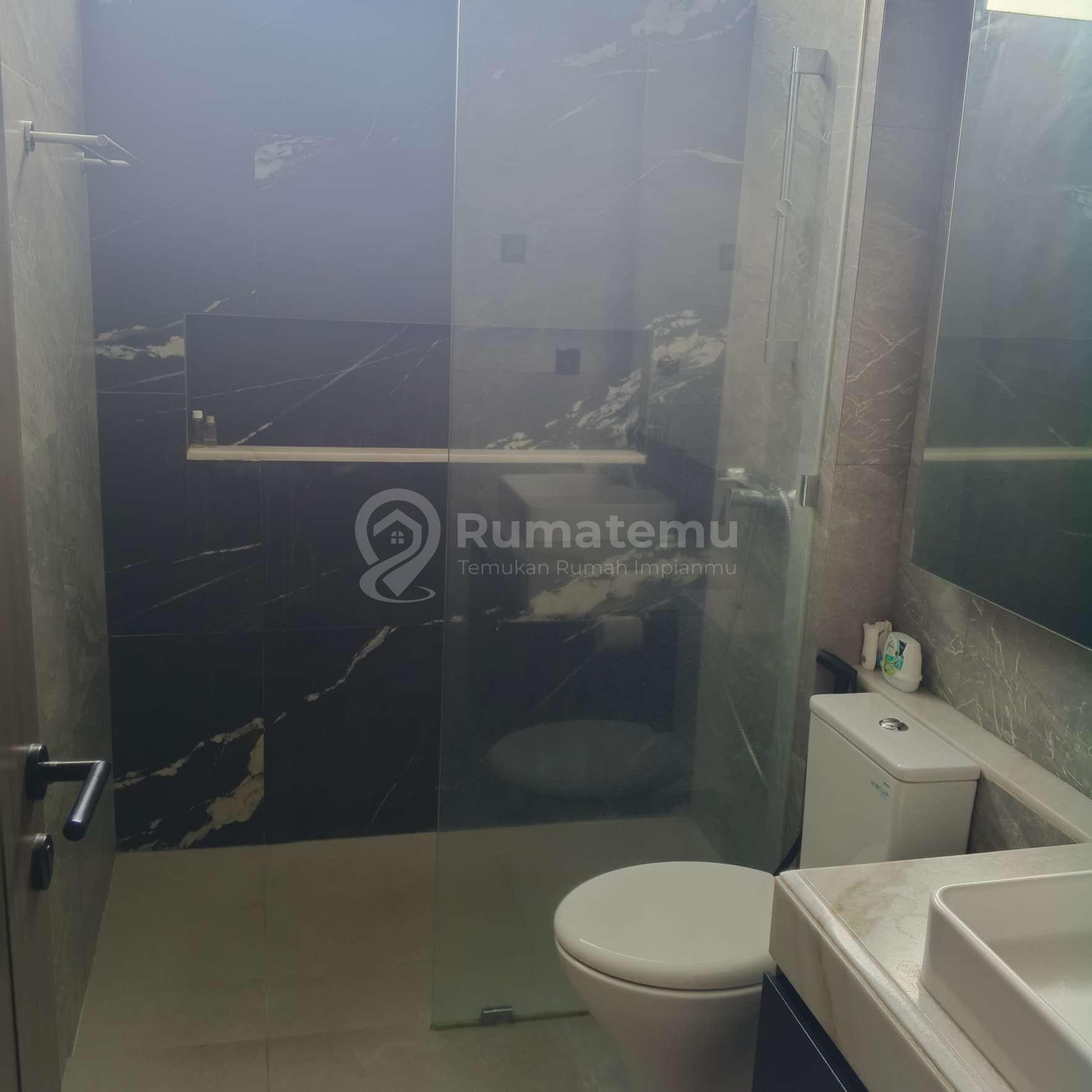 Jual rumah siap huni di Jl.Bekasi Timur, Jatinegara, Rawa Bunga, Jakarta Timur