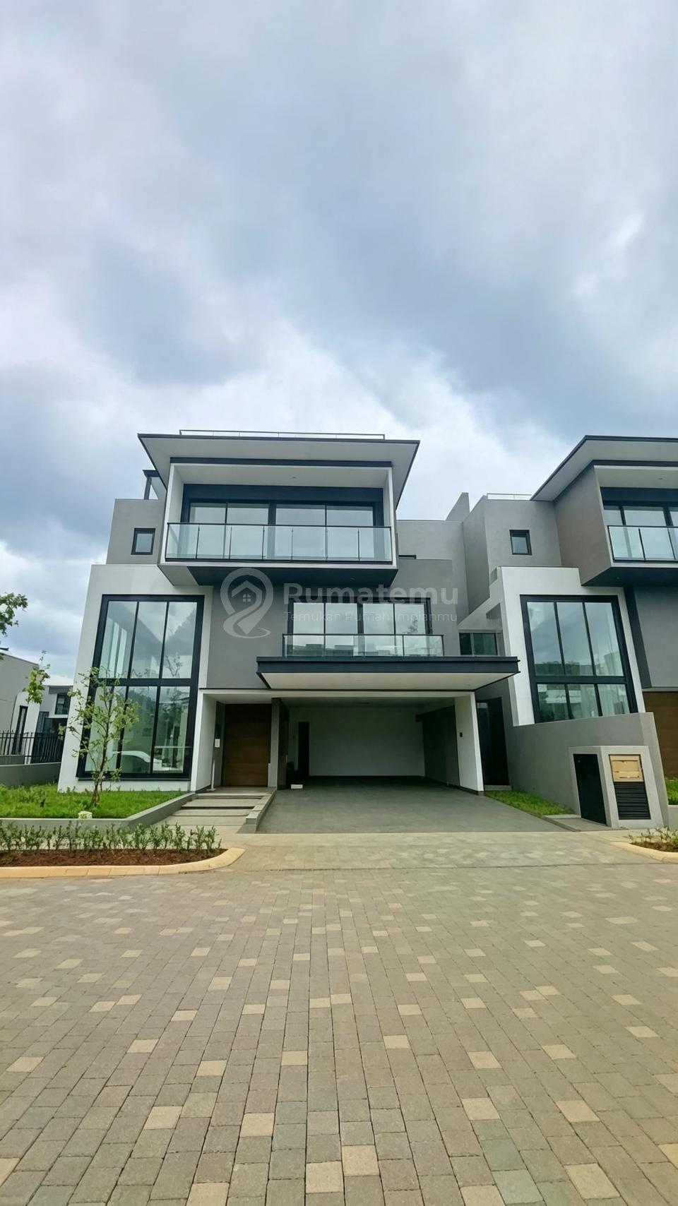 Layton, cluster premium terbaru di Navapark BSD City Tangerang Luas Tanah 390m2 Luas Bangunan 544m2 harga 26Miliarsebelah cluster Laurel, seberang Cluster Lyndon