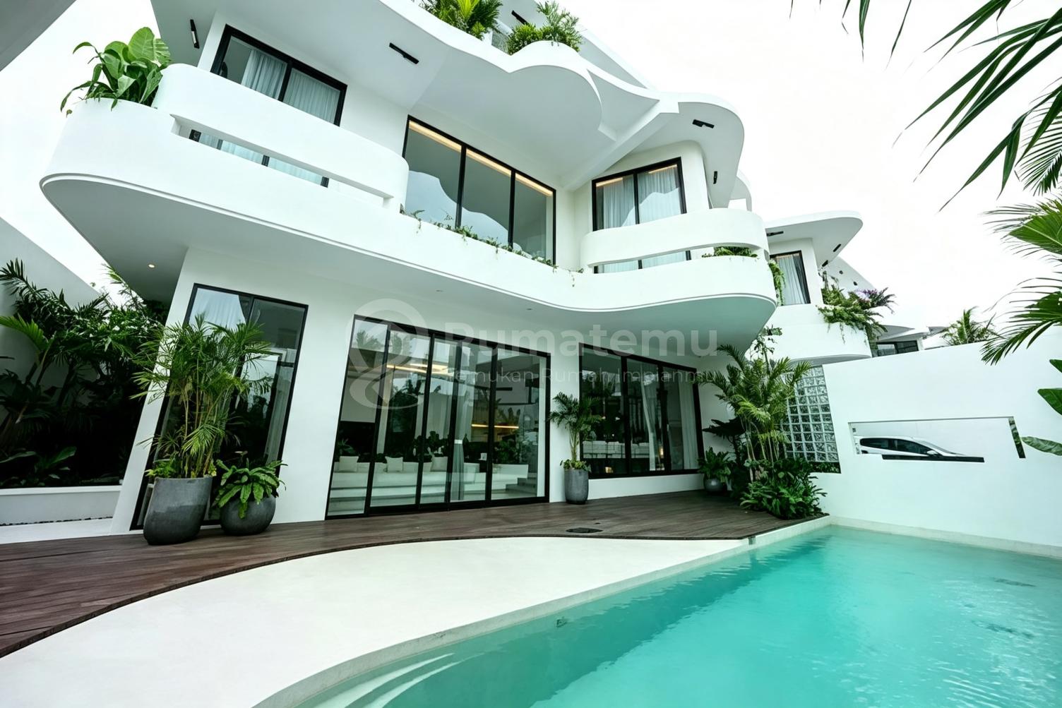 Rv-3315 Prestigious Luxury Villa Development In Seminyak
