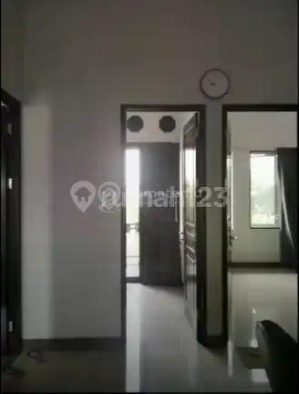 Dijual Cepat Rumah Usaha BSD 3.9M, 3 Lantai, Lokasi Strategis