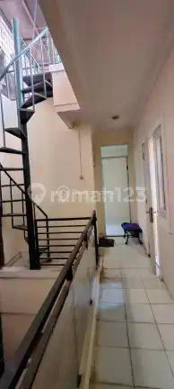 Rumah 2 Lantai Cantik Semi Furnished Timur Lokasi Premium Cibubur