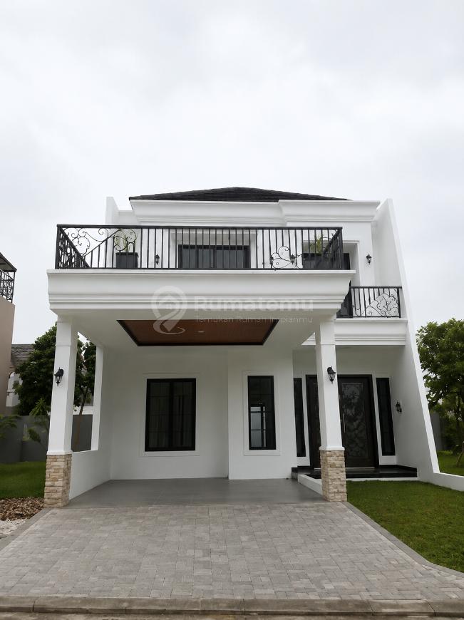 Rumah baru klasik bagus siap huni 2 lantai the icon BSD City