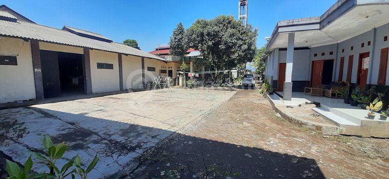 Rumah dan Gudang Siap Pakai Hitung Tanah 1466 m2 SHM Super Srategis Super Ramai  Dekat Telkom University dan Podomoro Park Buah Batu Bandung 