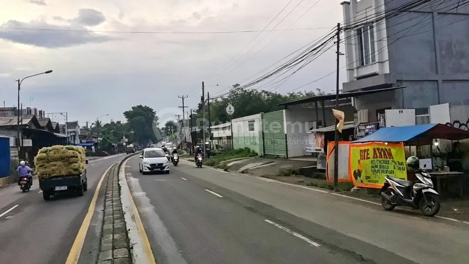 Jl. Raya Parung [Tanah]: Tempat Air Curah - Ada Sumber Mata Air