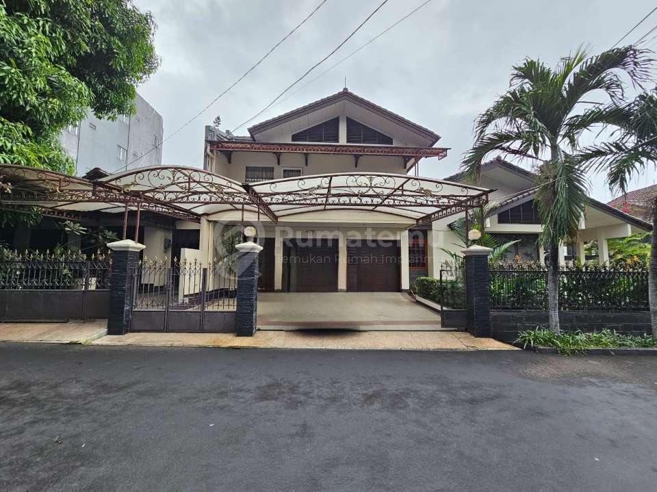 Dijual rumah cantik Semi furnished di Rempoa, Ciputat Timur, Tangerang Selatan