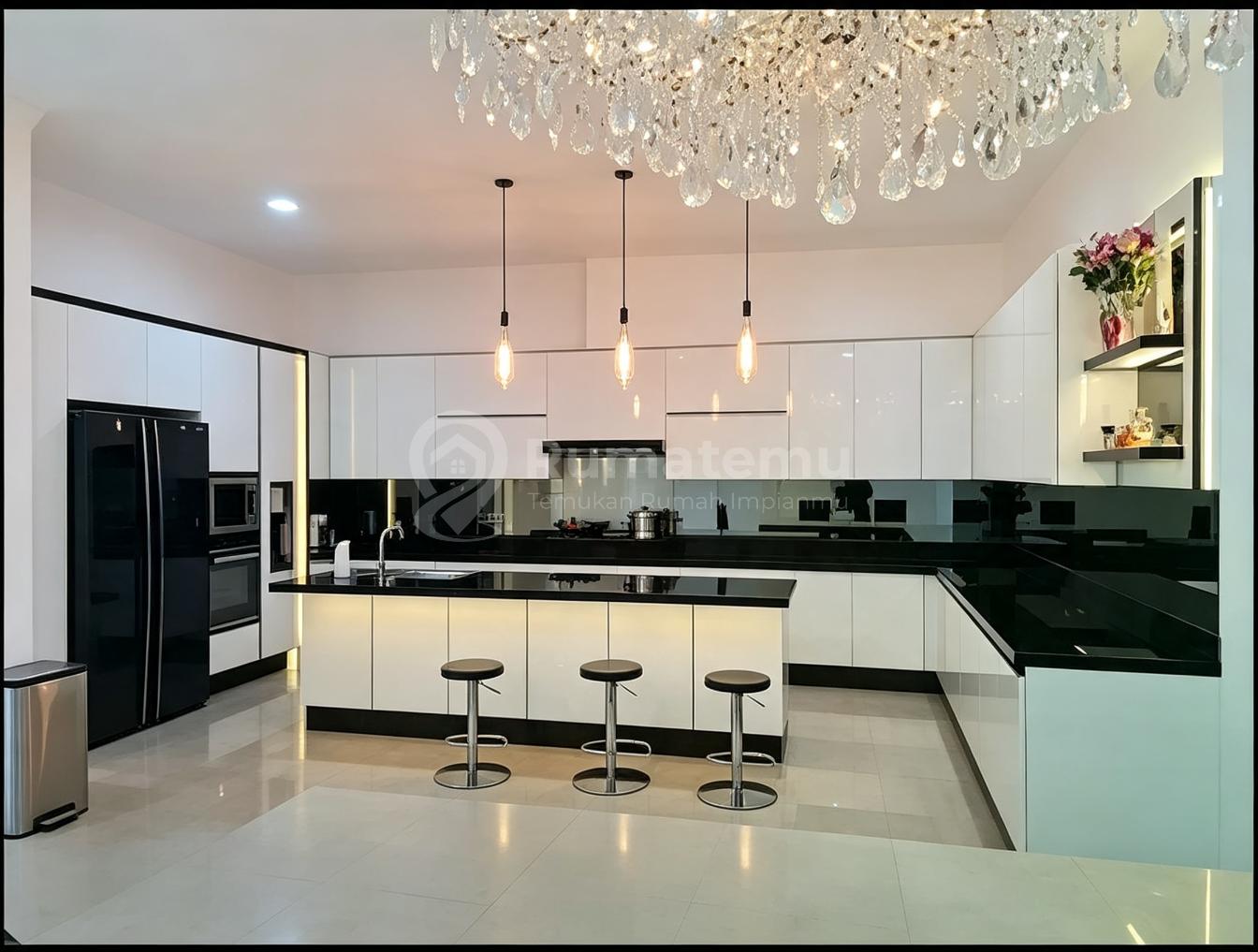 Dijual Rumah Cantik 3 Lantai Siap Huni Sutera Alba