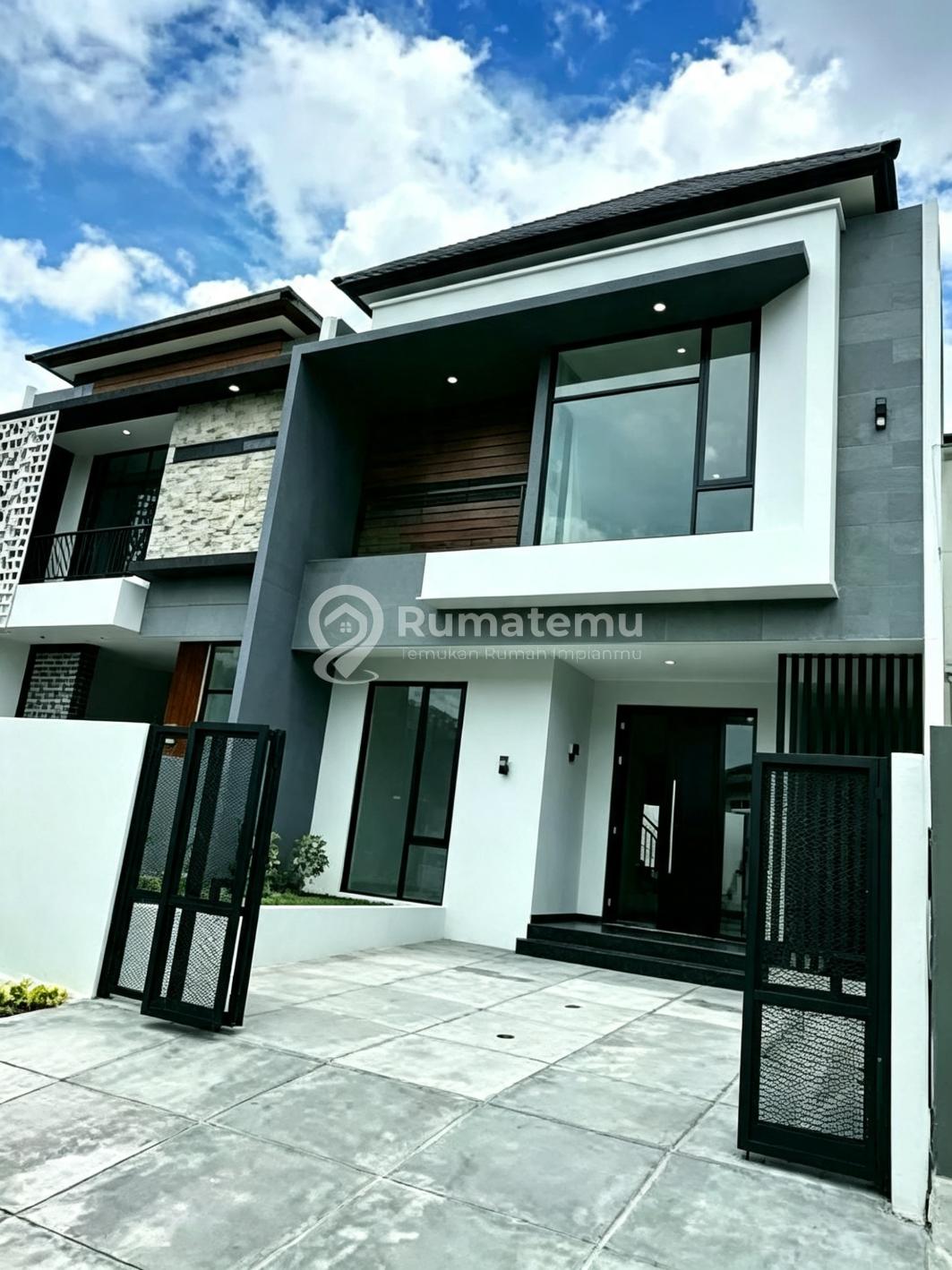 Rumah Bangunan Baru Modern Tropical Siap Huni di Puri Bintaro