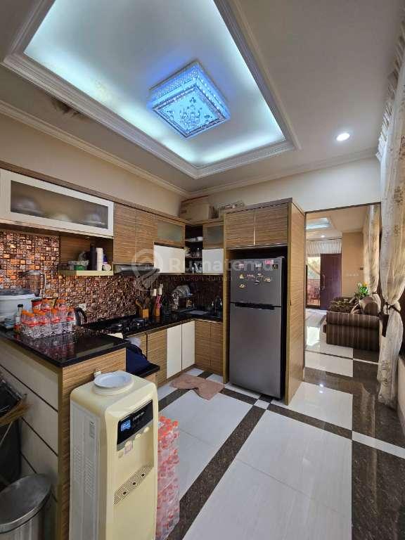 Dijual Rumah Mewah Full Furnished Dalam komplek 