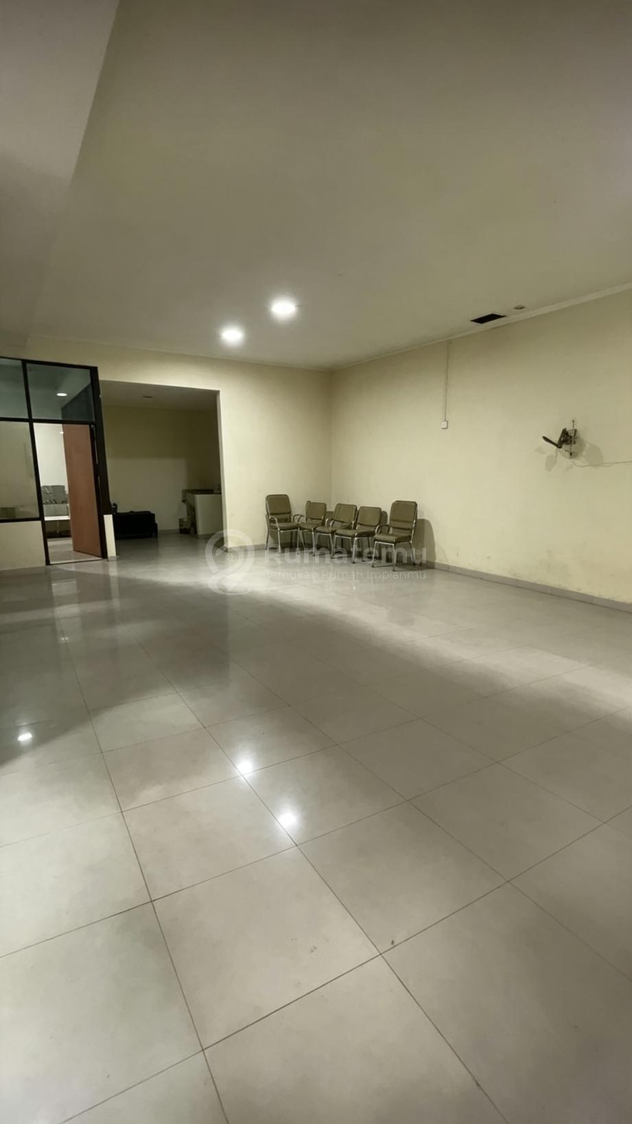Disewakan Ruko Tepi Jalan Raya Gatot Subroto Cimone Tangerang
