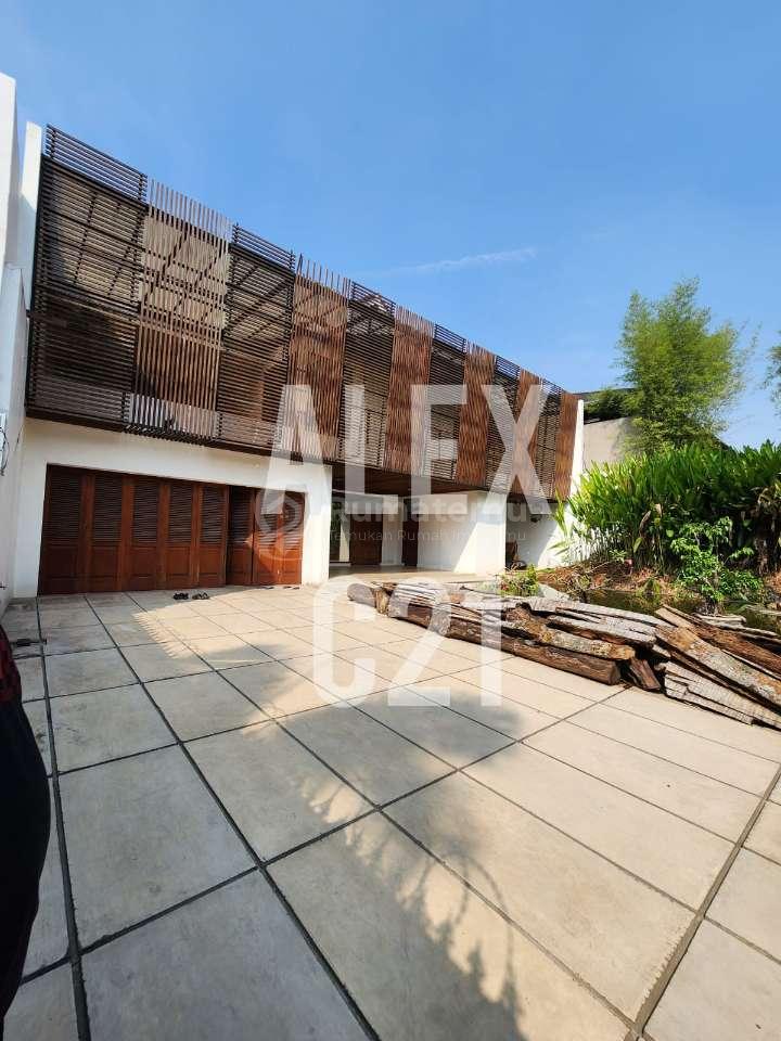 Dijual Rumah Area Brawijaya Best Location Terdapat Halaman Yang Luas, Kebayoran Baru, Jakarta Selatan