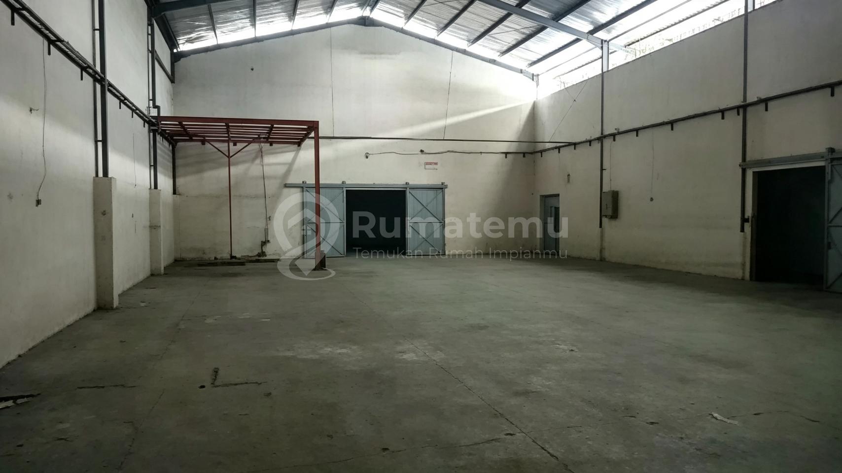 Jual Cepat Gudang 1.5 Lantai, Akses Kontainer dan Bebas Banjir!!