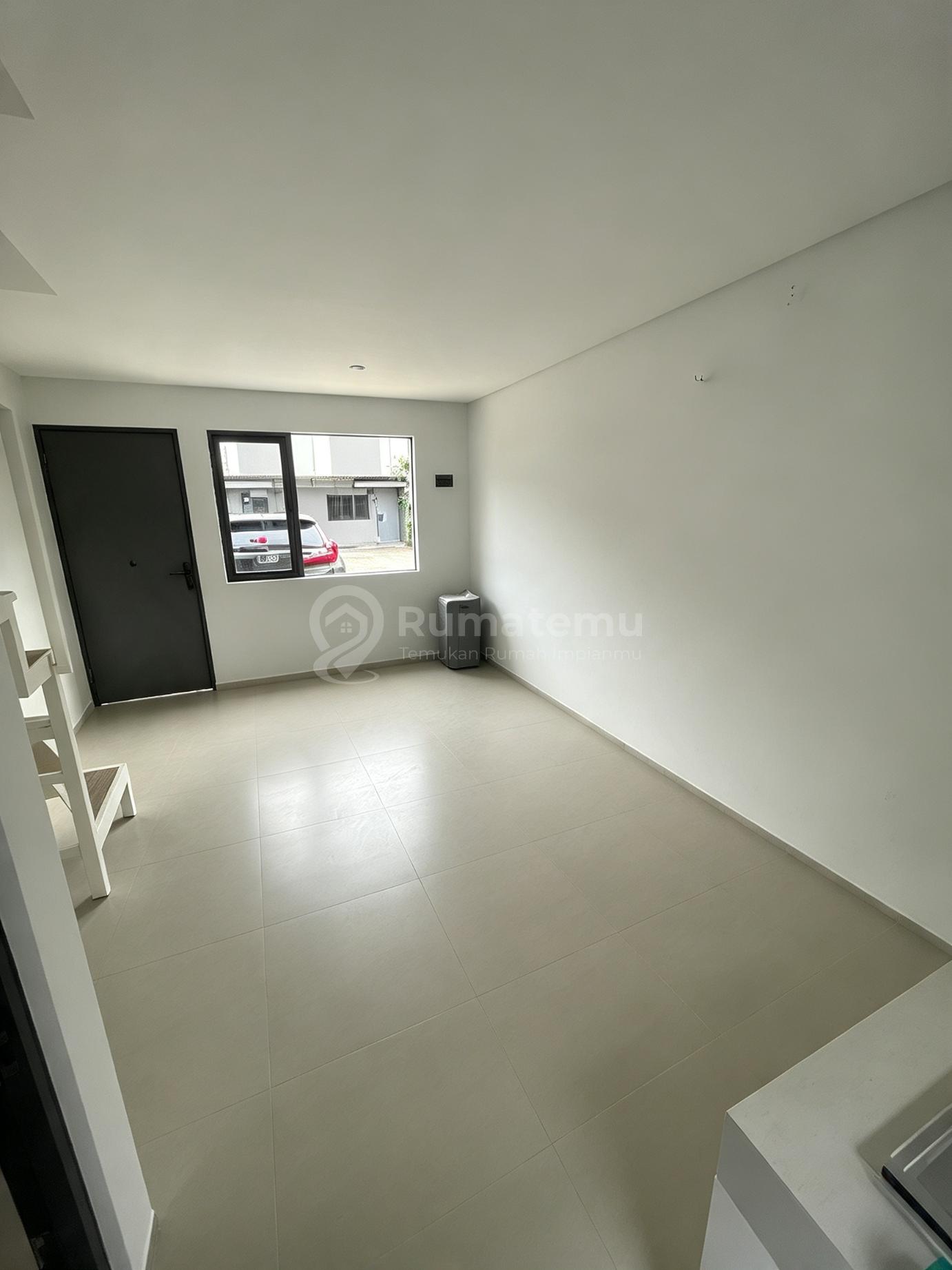 Dijual Rumah di Park Serpong Brand New Lokasi Strategis