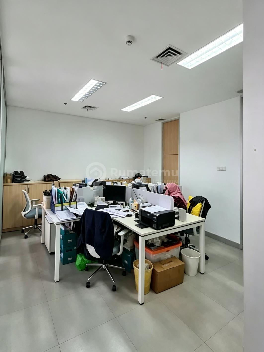 Space Office di  The Smith Alma  Sutera Lantai 9. Harga Murahh