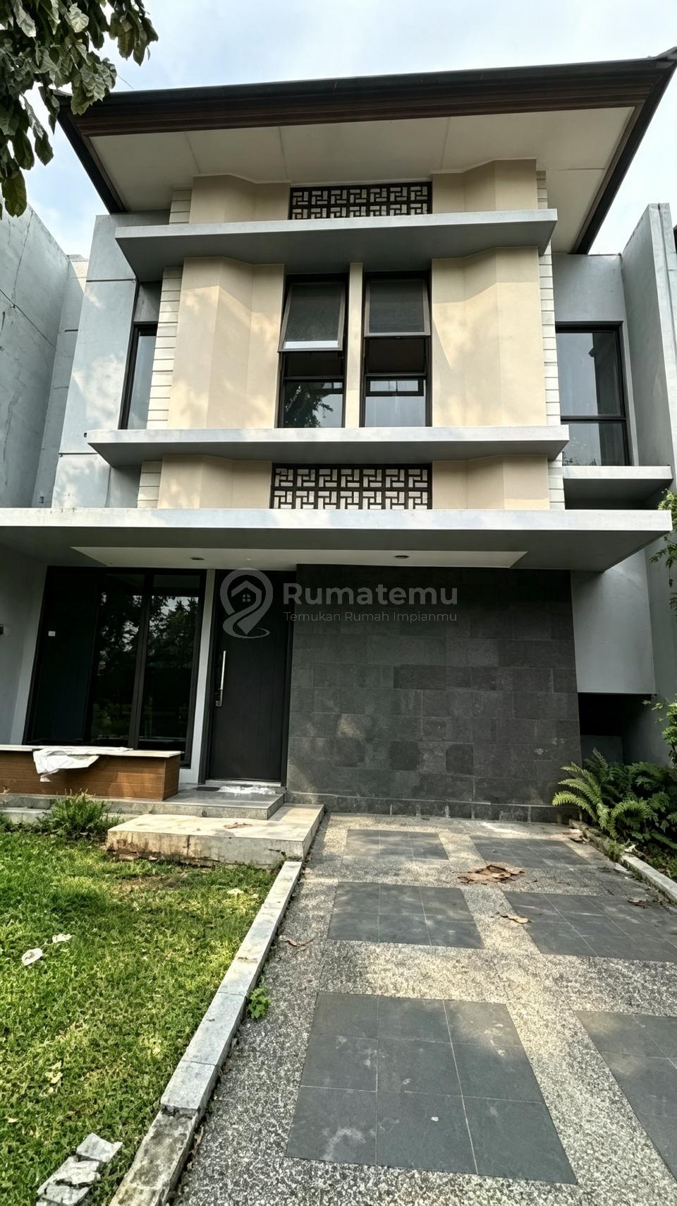 Rumah di The Eminent Precia BSD City.murah