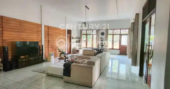 Rumah dengan Tanah di Bekasi bisa Untuk.usaha