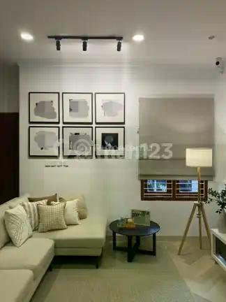 Rumah Full Furnished dengan Interior Design Mewah di Rawamangun