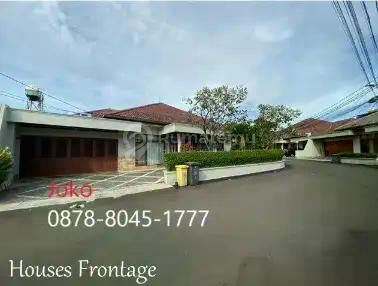 For Sale:  Rumah Bagus Dlm Komplek Samping Stasiun M R T Cipete, Jakarta Selatan