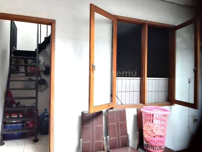 Rumah Melati Mas. 2 Lantai. 10X20. Jalan 2 Mobil. Siap Huni