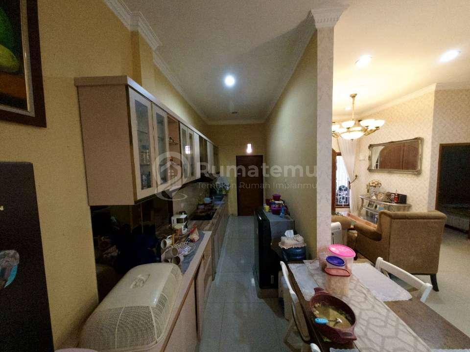 Dijual rumah Semi Fullfurnished kithen Set and Bar table di Villa Melati Mas, Jelupang, Serpong Utara