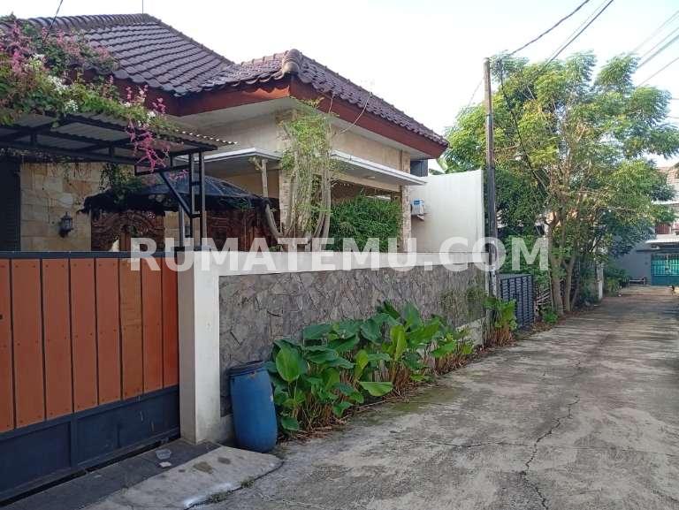 Dijual Rumah Kokoh Luas Siap Huni di Jatimekar Jati Asih Bekasi Semi furnished