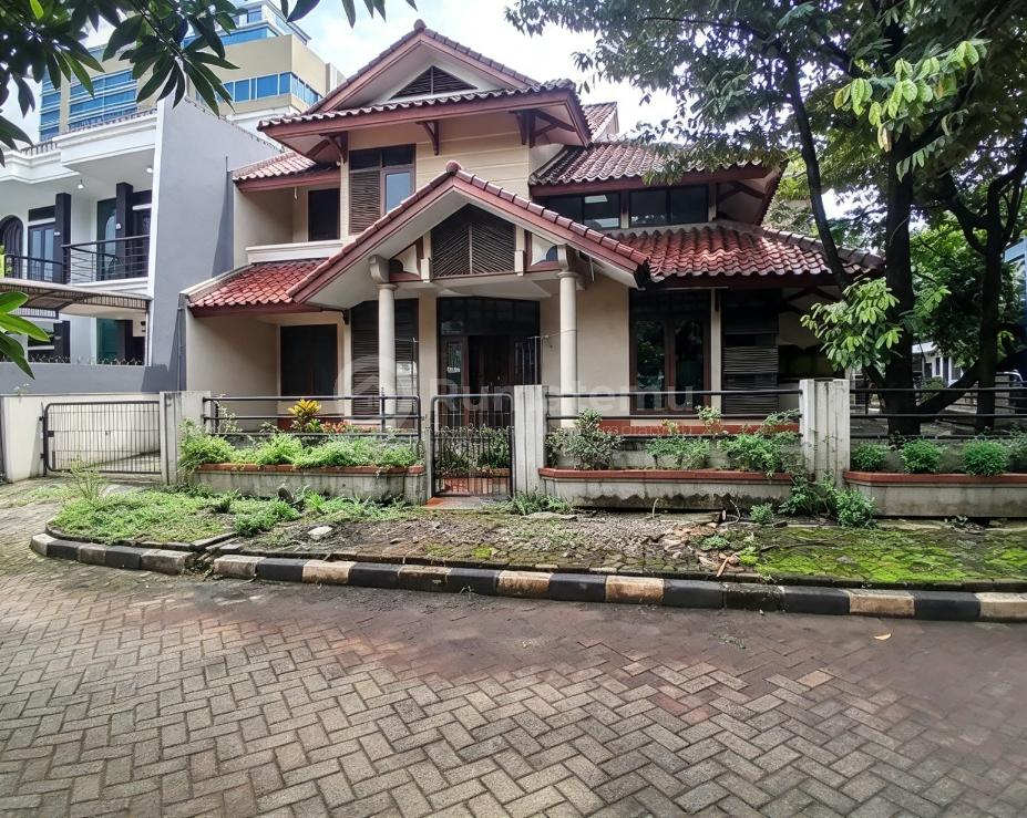 Murah Dijual Rumah Besar Perum Taman Villa Baru Pekayon Jaya, Bekasi Selatan Kota Bekasi - Posisi Hook Dekat Mall & LRT Lokasi Strategis