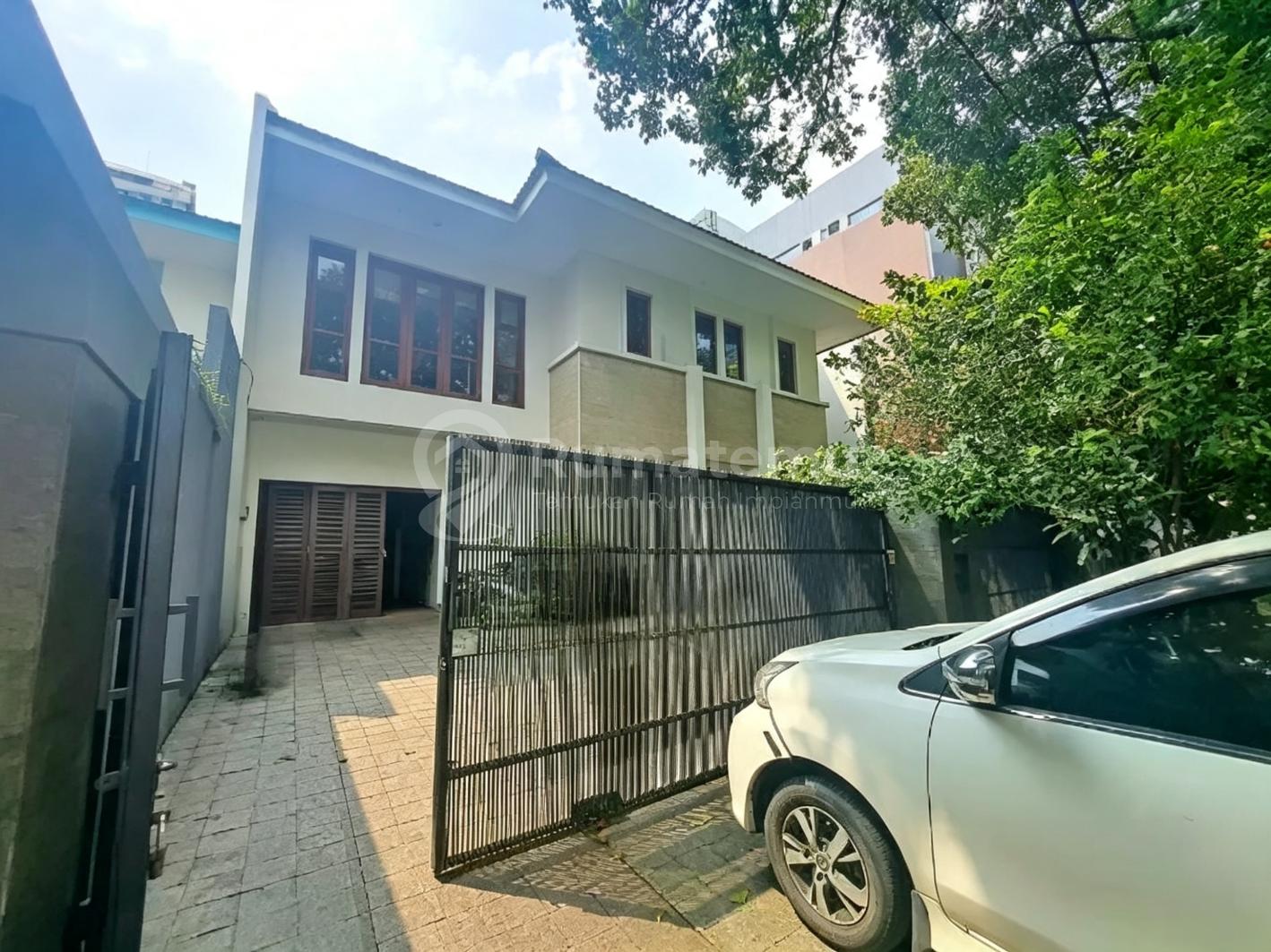 Dijual Rumah Jalan Kerinci Kebayoran Baru Lt 328 M² SHM Rp 17,5 Miliar