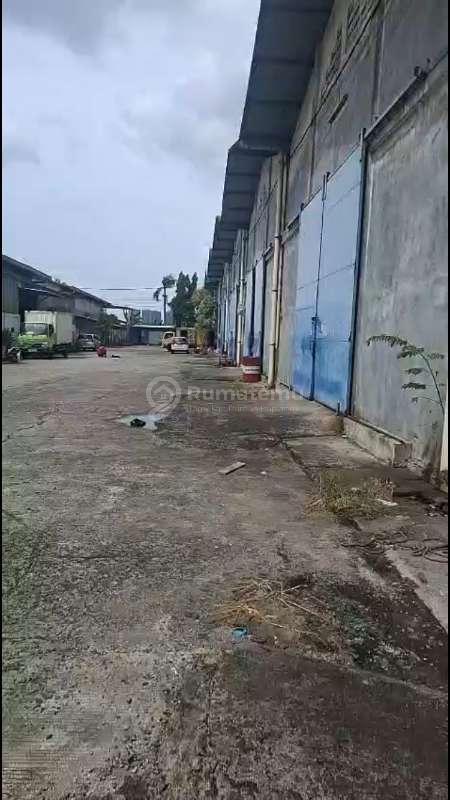 Di Sewakan Gudang Komp Pergudangan Tegal Alur
