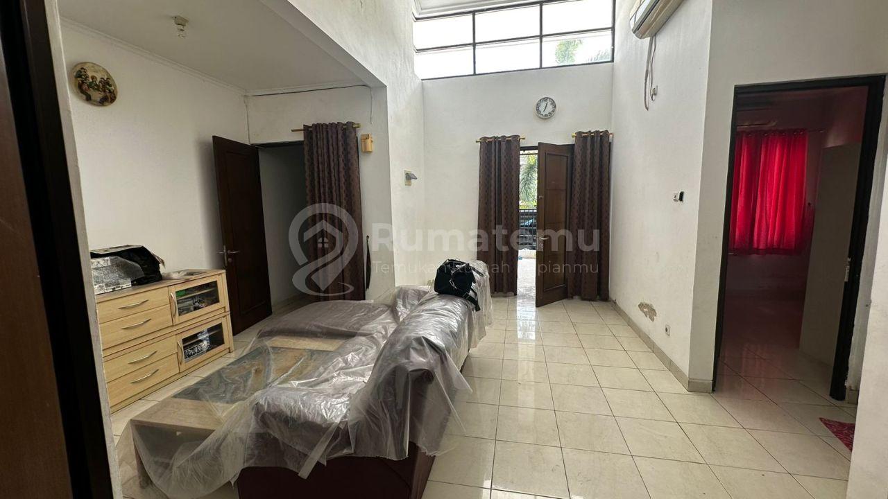 Rumah Siap Huni di Cluster Aralia Harapan Indah Bekasi, LT 144 m² LB 100 m², 3 KT + ART, Semi Furnished, SHM
