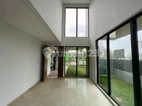 Disewakan Rumah di Lyndon, Navapark, Rumah Baru, Ada Lift