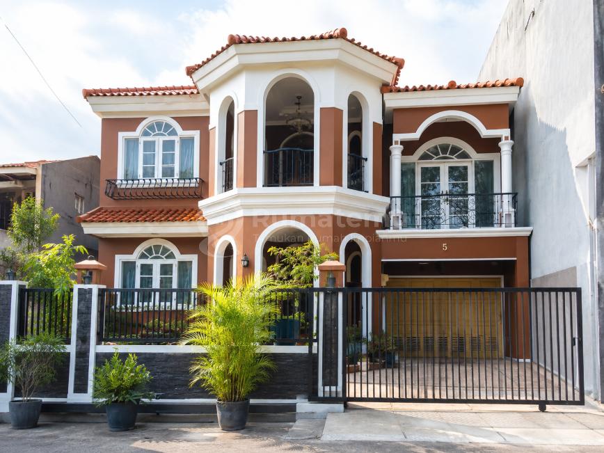 RUMAH KEBON JERUK DALAM KOMPLEK HARGA BERSAHABAT JAKARTA BARAT