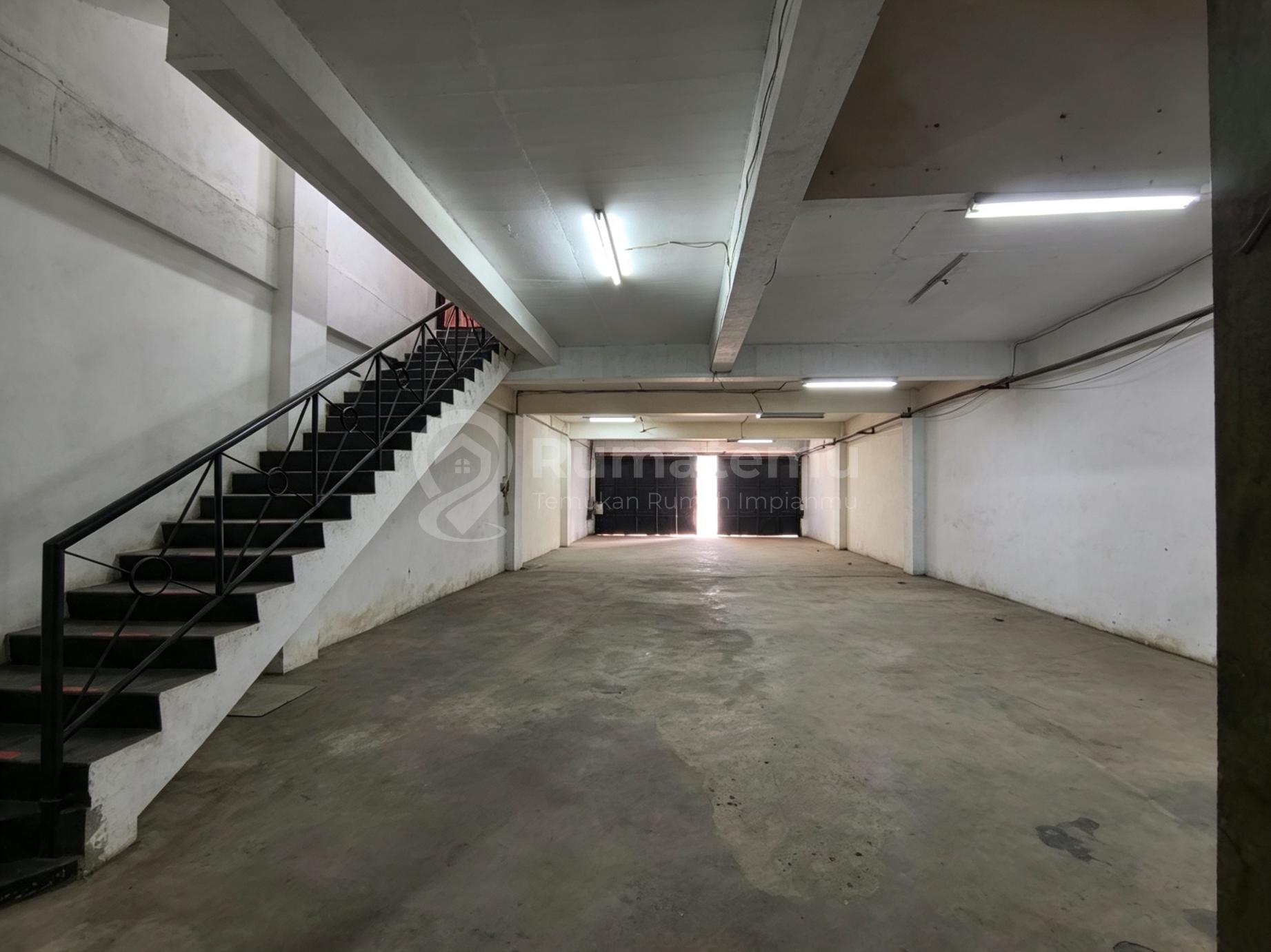 Disewakan Ruko Gudang Pluit Siap Pakai Ada Lift Barang