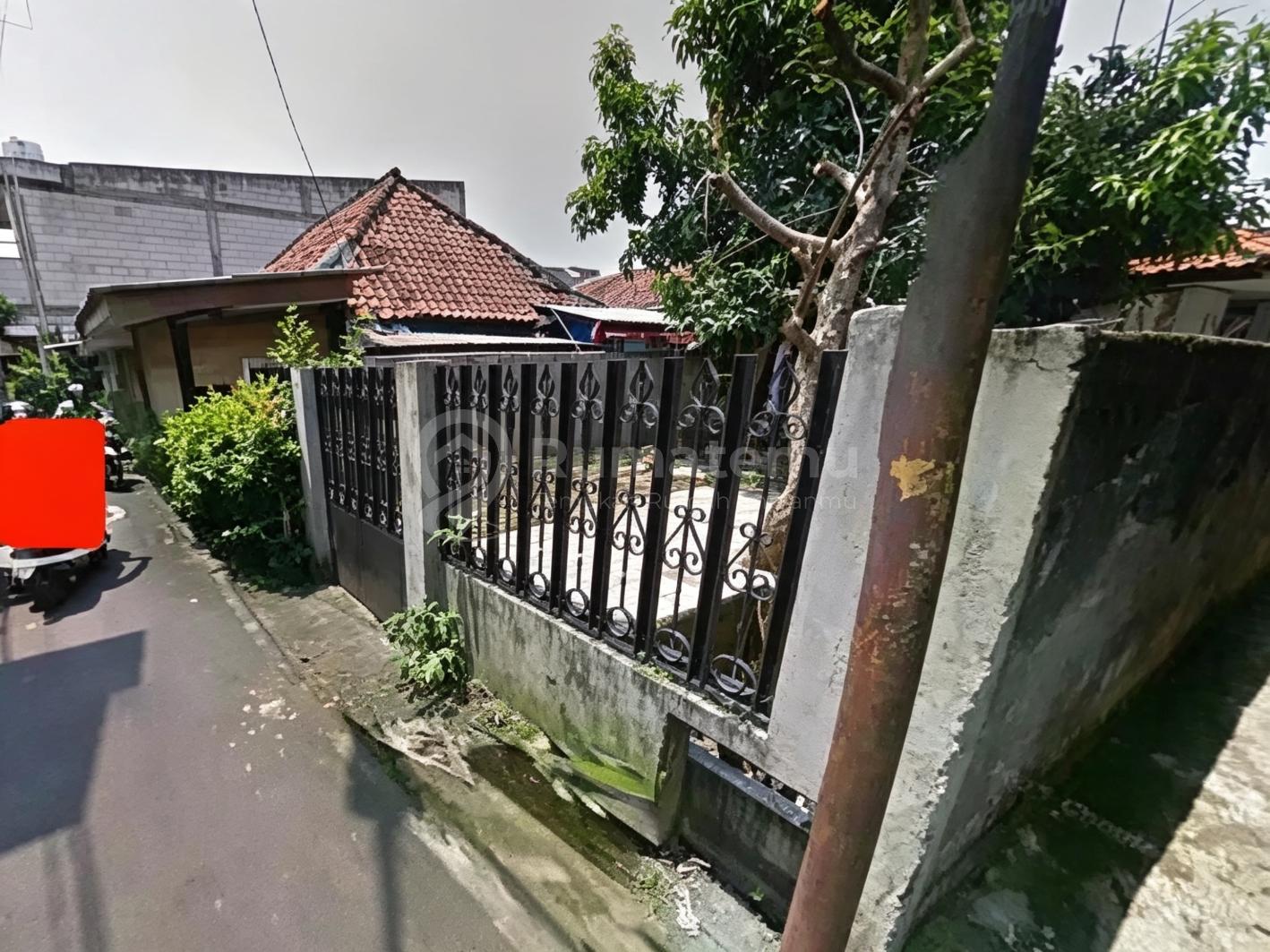 Rumah Hitung Tanah, Cocok Invest/Indekos, 300 Meter ke Jln Fatmawati Raya dan 700 Meter ke MRT Haji Nawi
