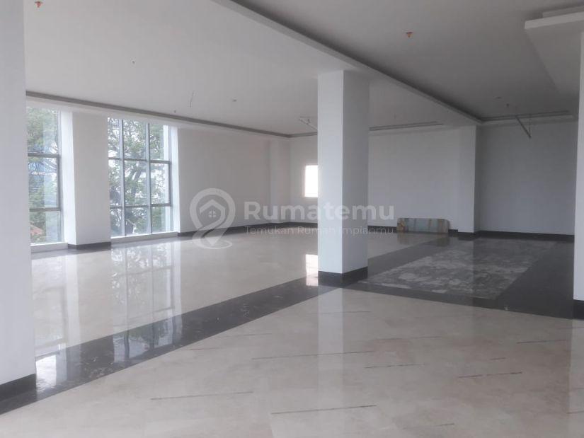 Bangunan Komersil Ruko 8 Lantai di Lokasi Cengkareng Business Center Dekat Bandara